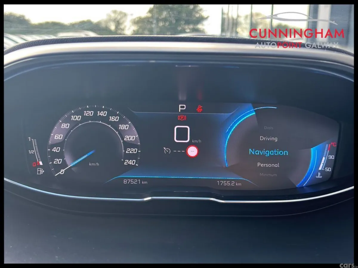 Peugeot 3008 MPV, Petrol, 2021, Grey
