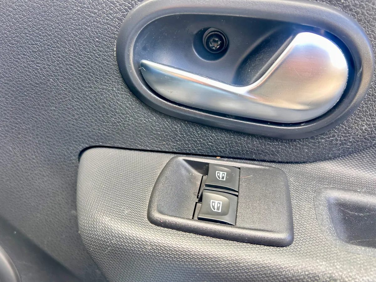 Dacia Sandero Stepway Hatchback, Diesel, 2021, Black