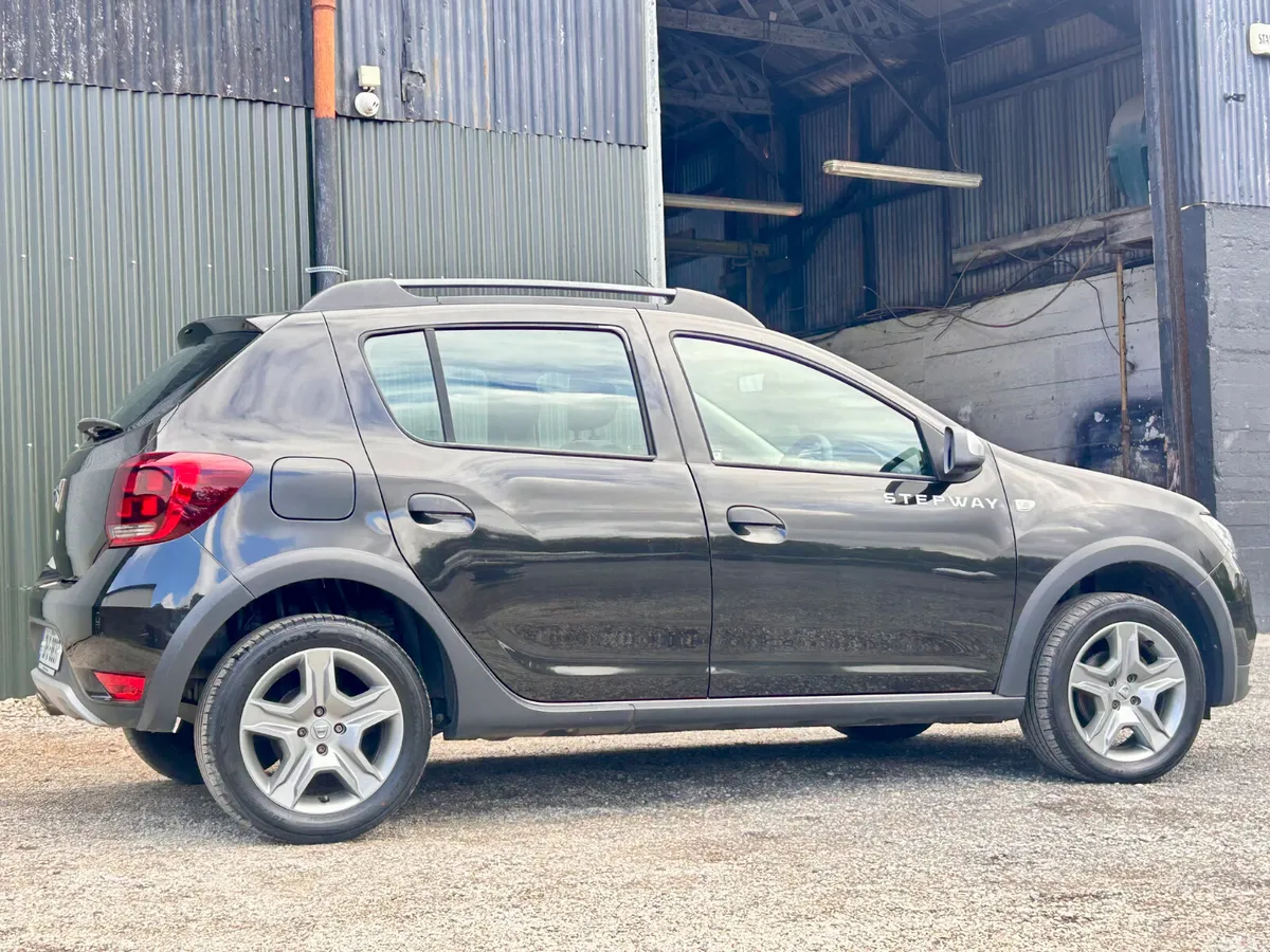 Dacia Sandero Stepway Hatchback, Diesel, 2021, Black