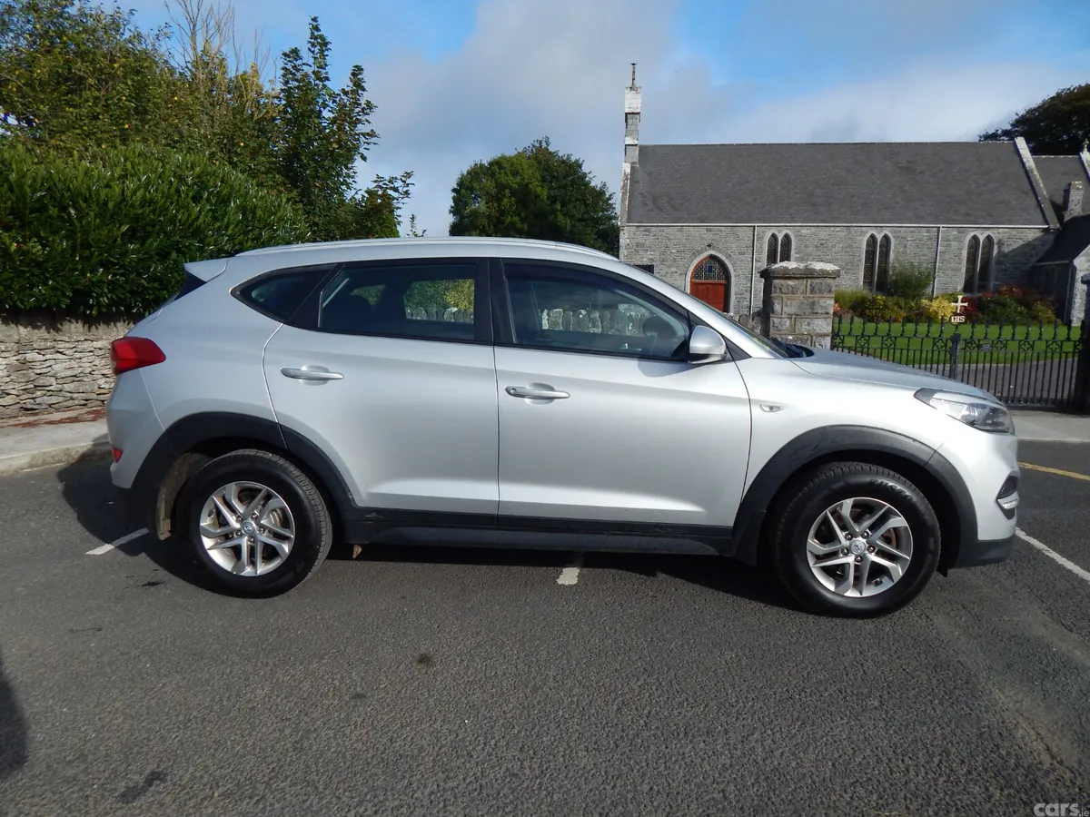 Hyundai Tucson SUV, Diesel, 2016, Silver