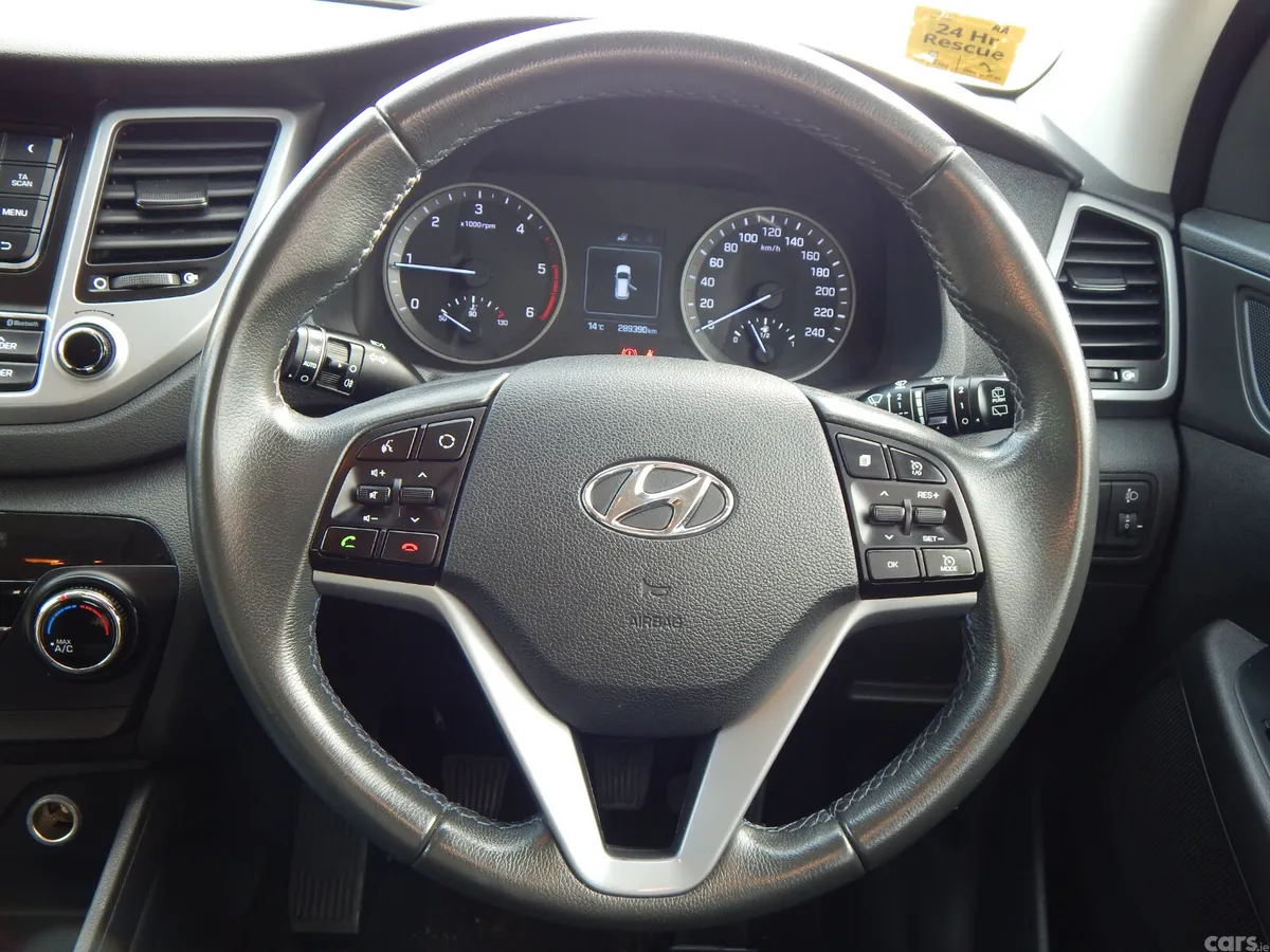 Hyundai Tucson SUV, Diesel, 2016, Silver