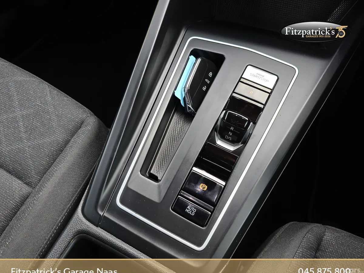 Volkswagen Golf Estate, Petrol, 2023, Grey