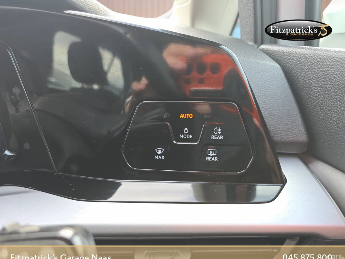 Volkswagen Golf Estate, Petrol, 2023, Grey