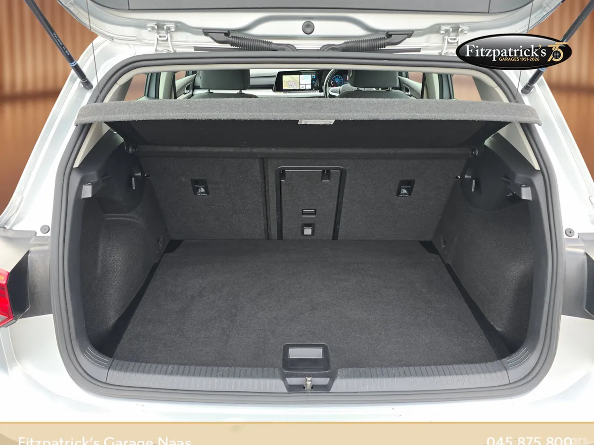 Volkswagen Golf Estate, Petrol, 2023, Grey