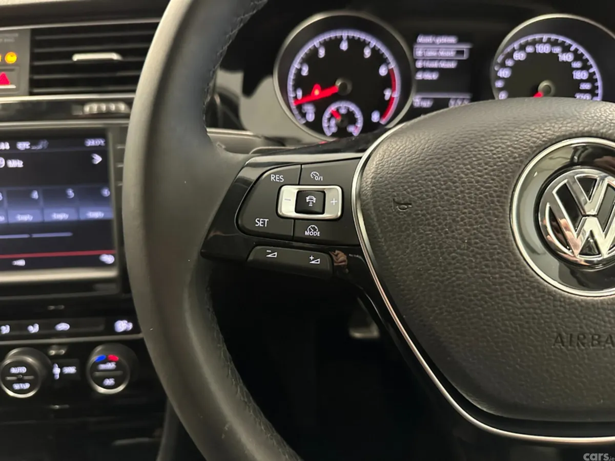 Volkswagen Golf Hatchback, Petrol, 2014, Silver