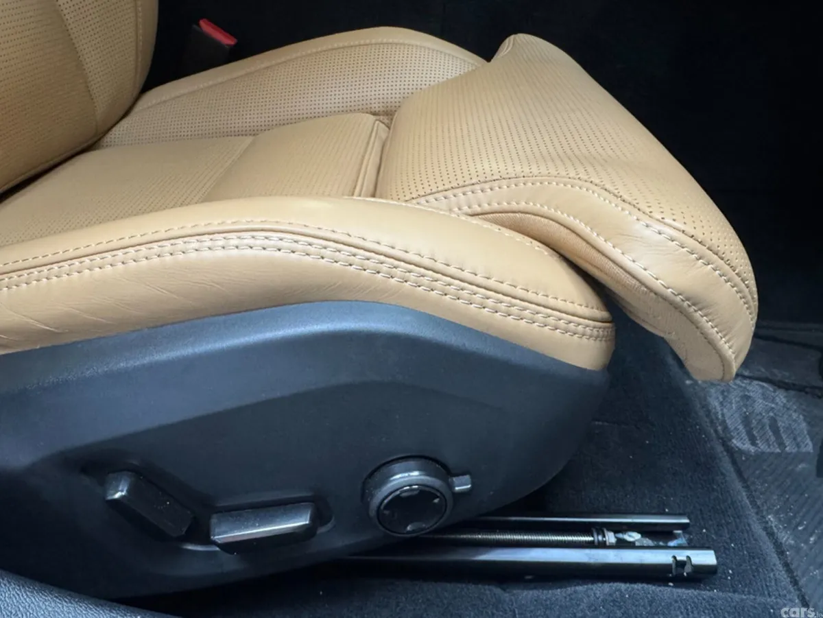 Volvo V60 Estate, Petrol Hybrid, 2020, Grey