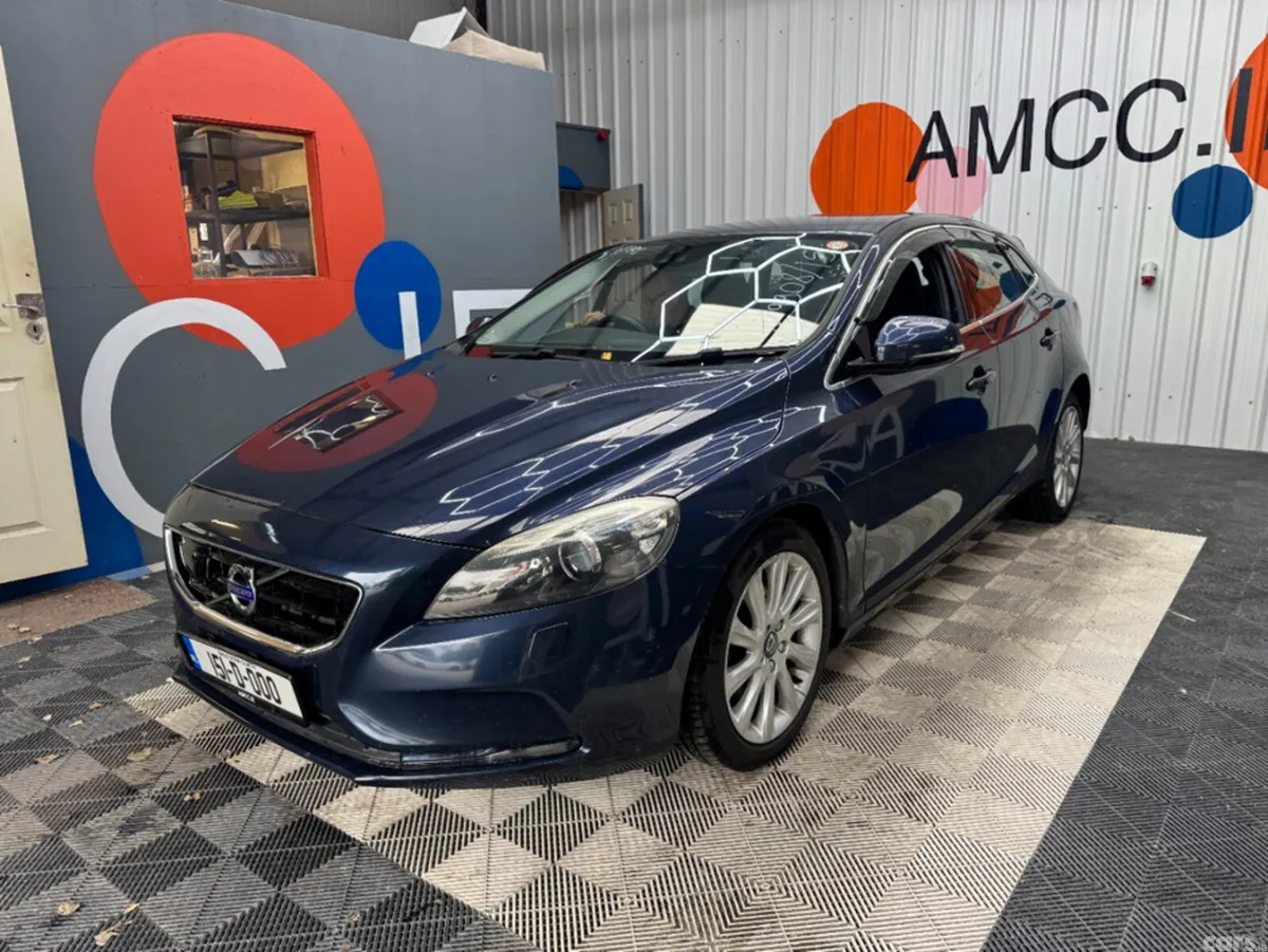Volvo V40 Estate, Petrol, 2015, Blue