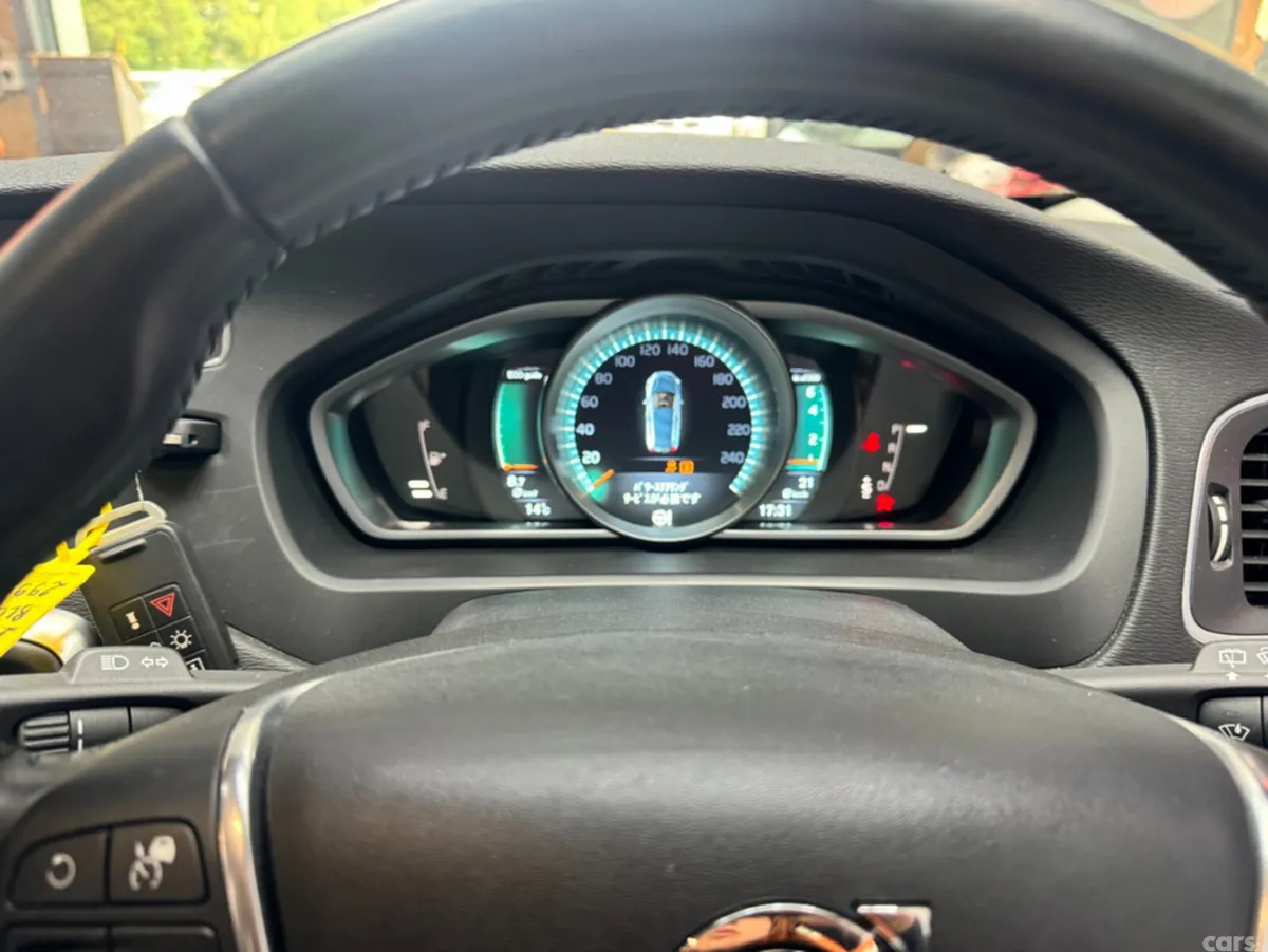 Volvo V40 Estate, Petrol, 2015, Blue