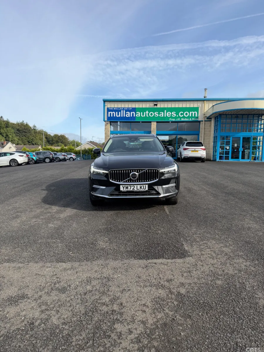 Volvo XC60 SUV, Petrol Hybrid, 2023, Black