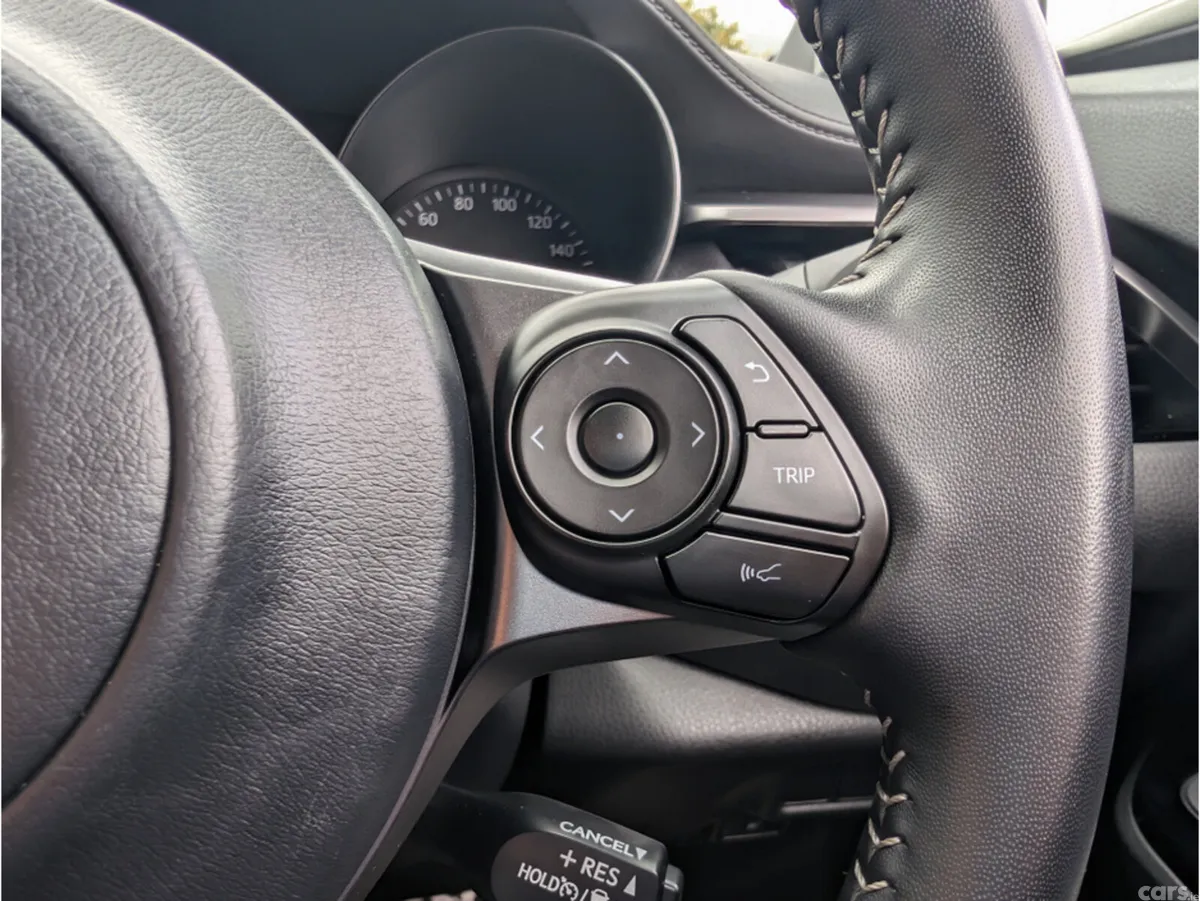 Toyota C-HR SUV, Petrol Hybrid, 2023, White