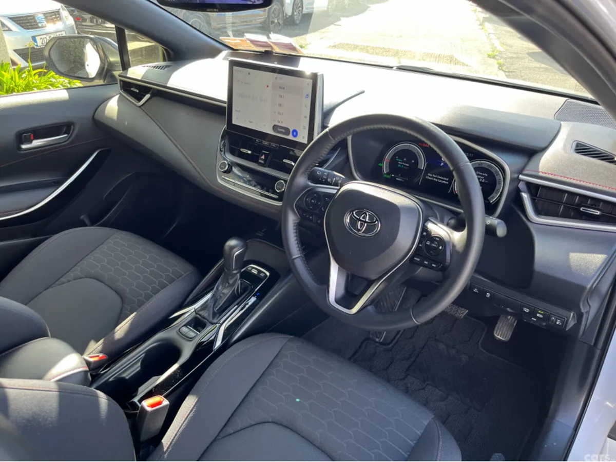 Toyota Corolla Hatchback, Petrol Hybrid, 2023, White