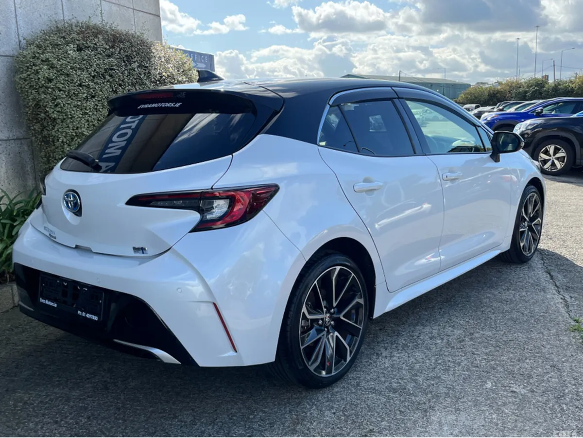 Toyota Corolla Hatchback, Petrol Hybrid, 2023, White