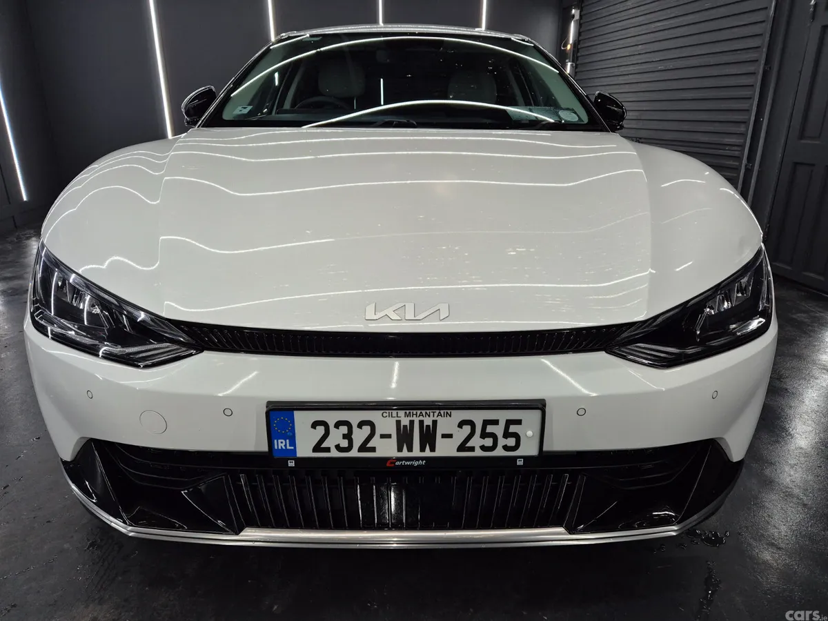 Kia EV6 MPV, Electric, 2023, White