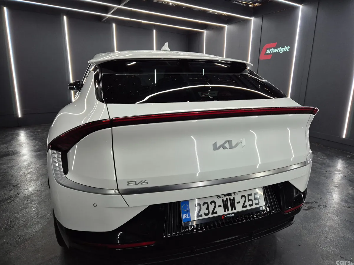 Kia EV6 MPV, Electric, 2023, White