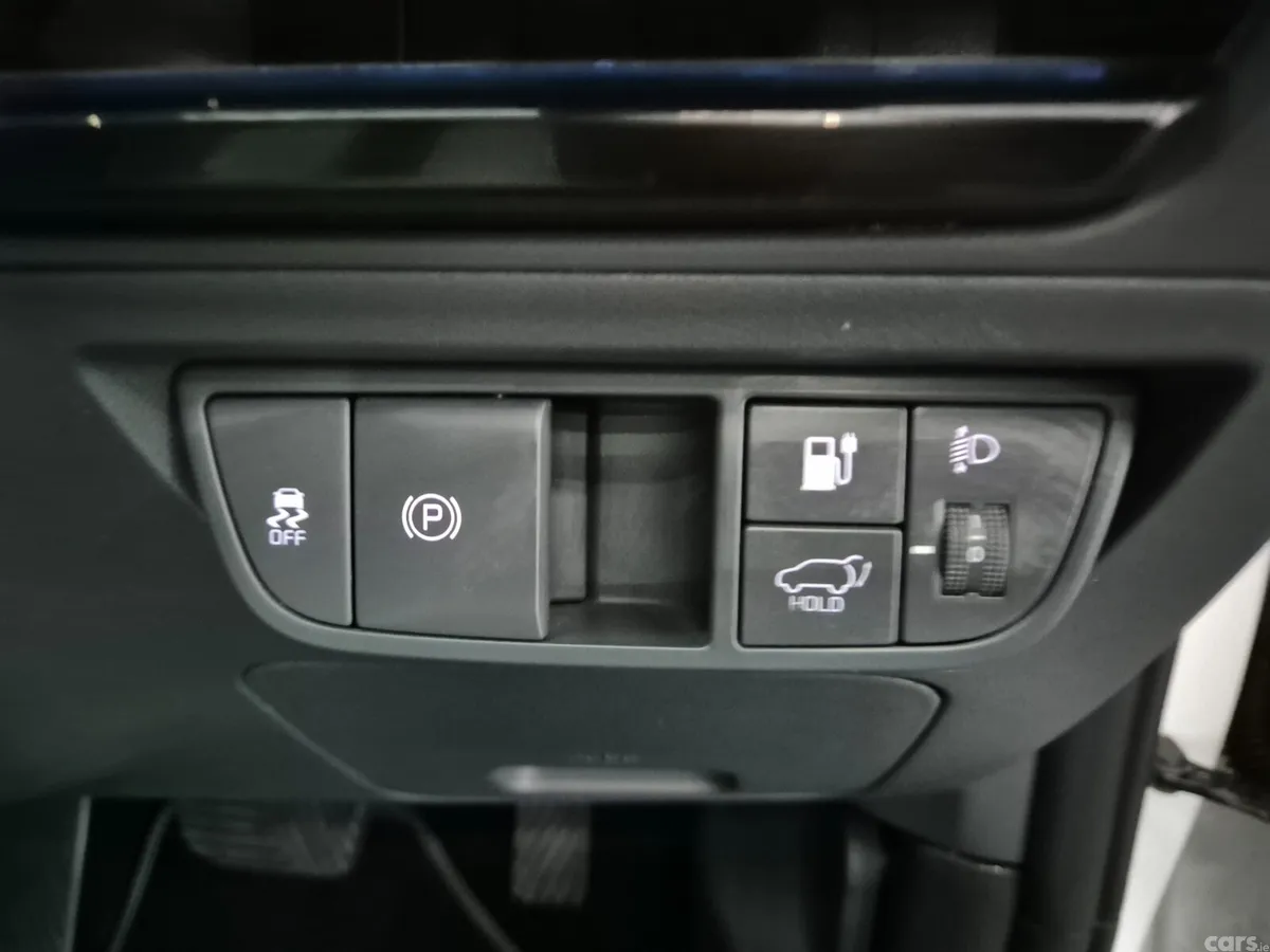 Kia EV6 MPV, Electric, 2023, White