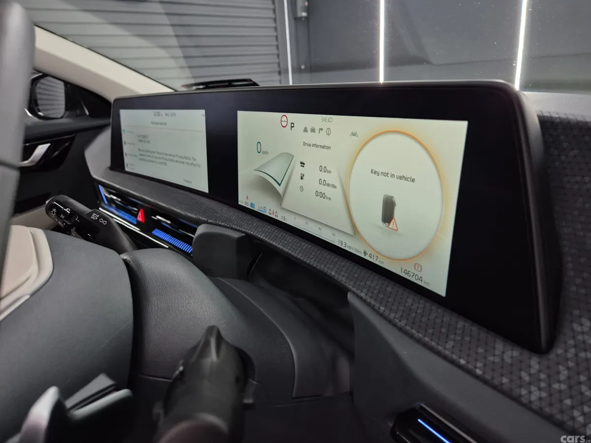 Kia EV6 MPV, Electric, 2023, White