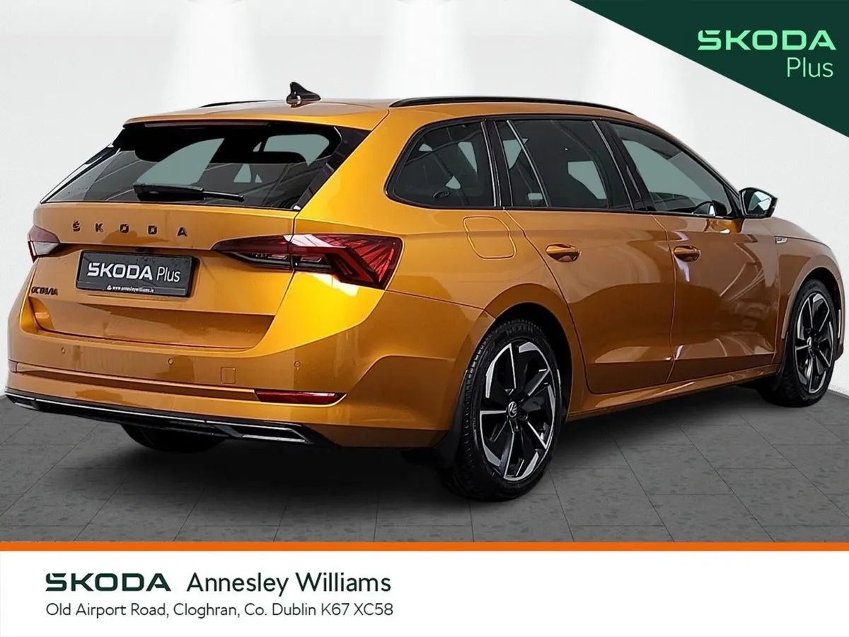 Skoda Octavia Estate, Petrol, 2024, Orange