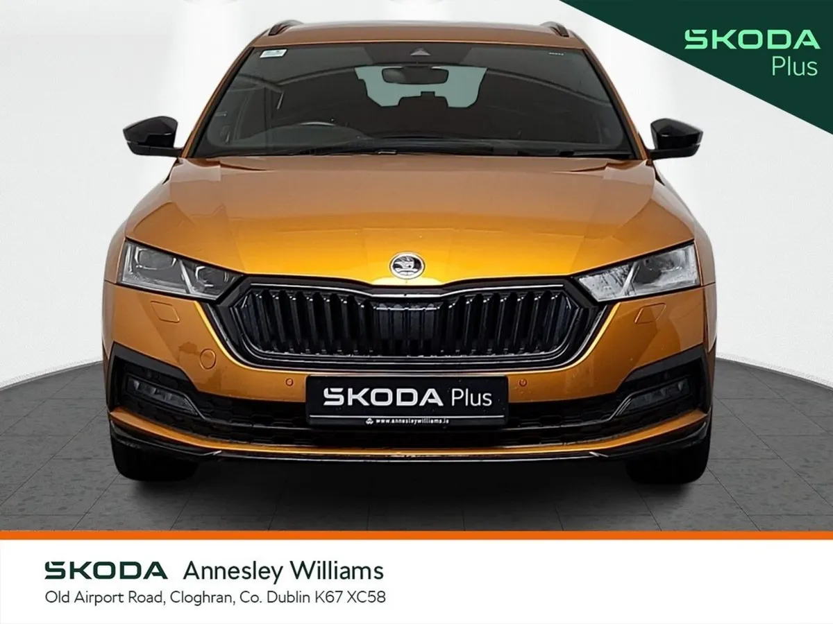 Skoda Octavia Estate, Petrol, 2024, Orange