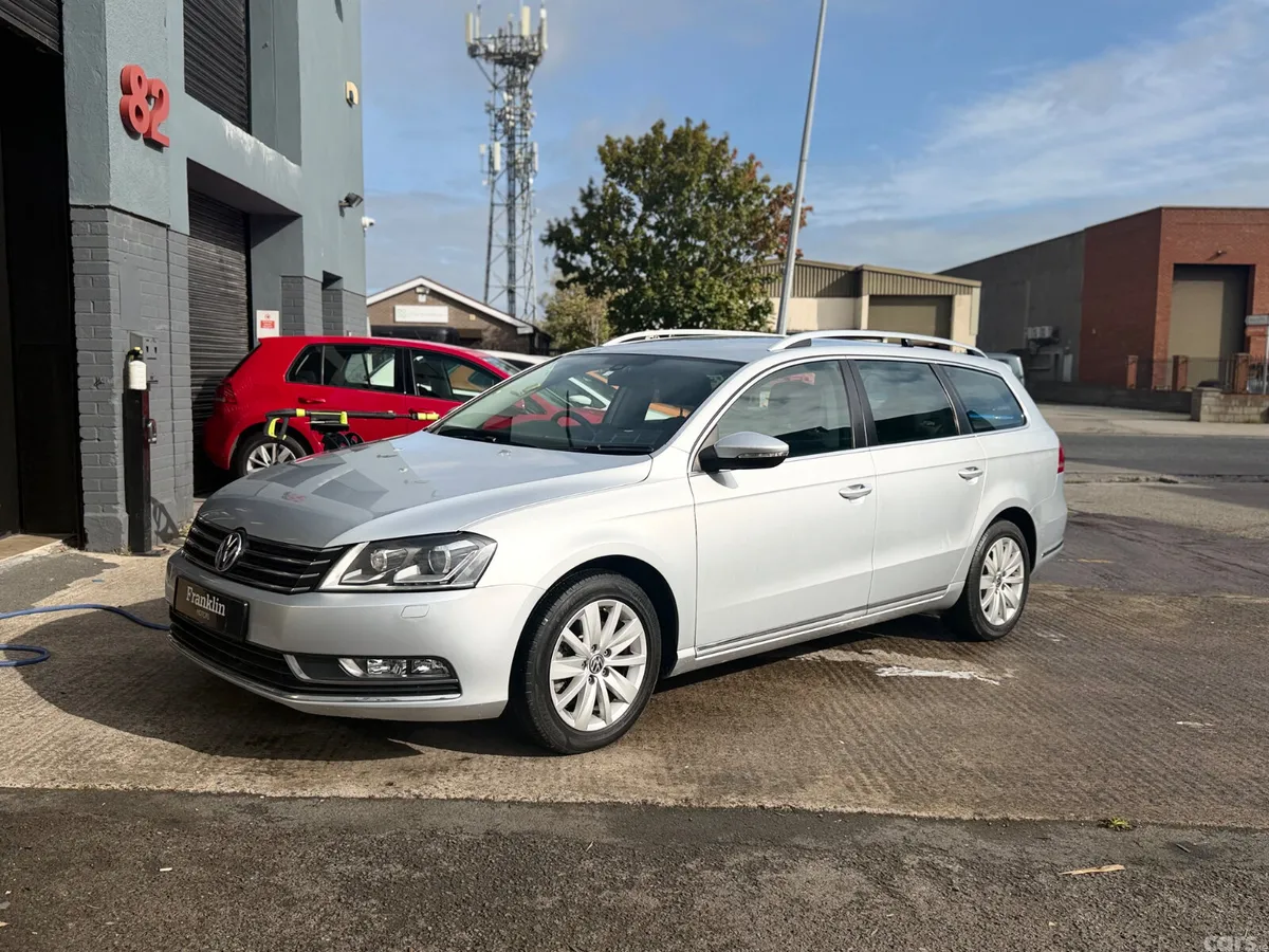 Volkswagen Passat Estate, Petrol, 2014, Silver