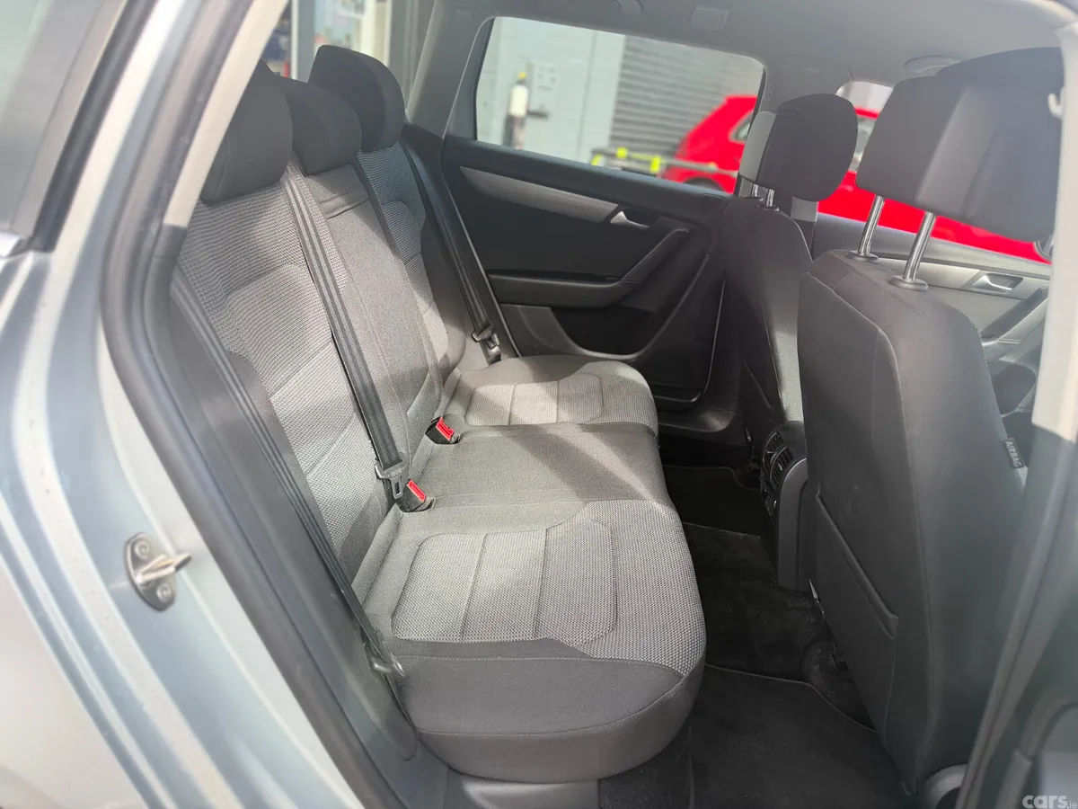 Volkswagen Passat Estate, Petrol, 2014, Silver