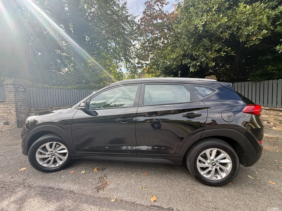 Hyundai Tucson SUV, Diesel, 2015, Black
