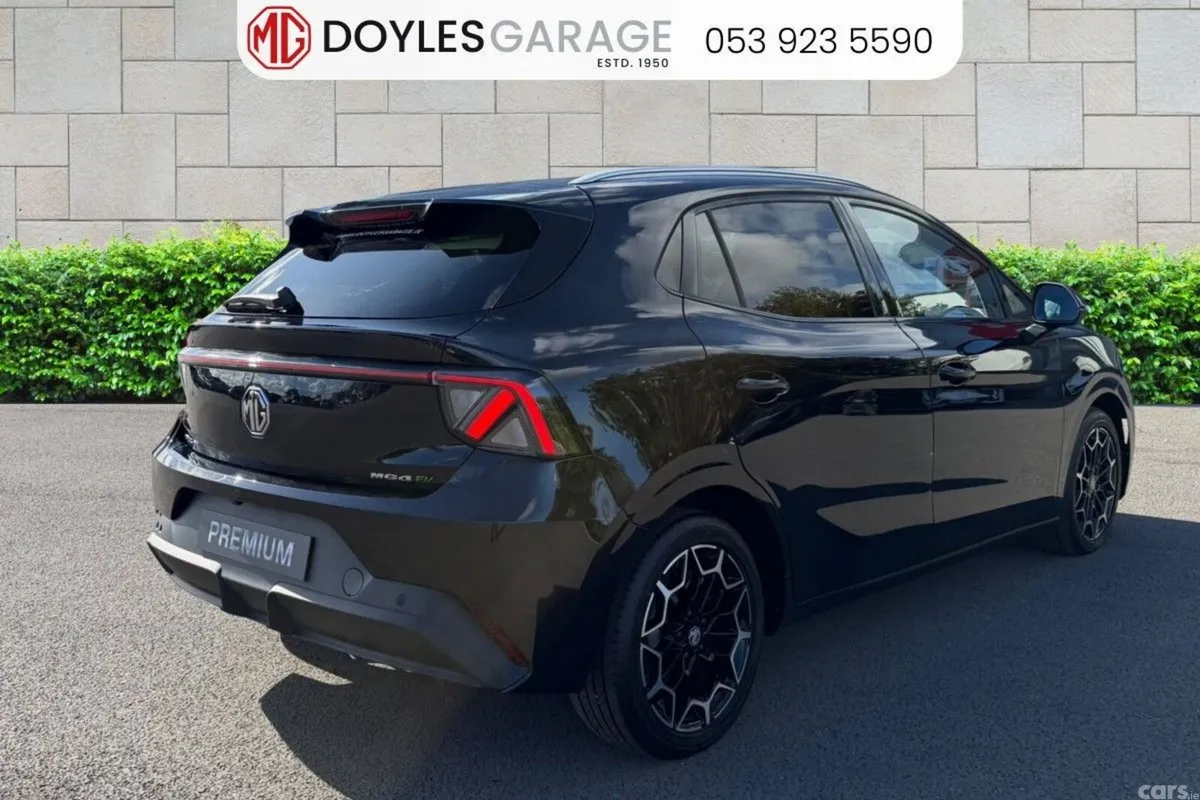 MG MG4 Hatchback, Electric, 2027, Black