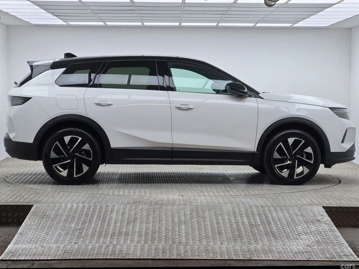 Opel Grandland SUV, Petrol Hybrid, 2026, White
