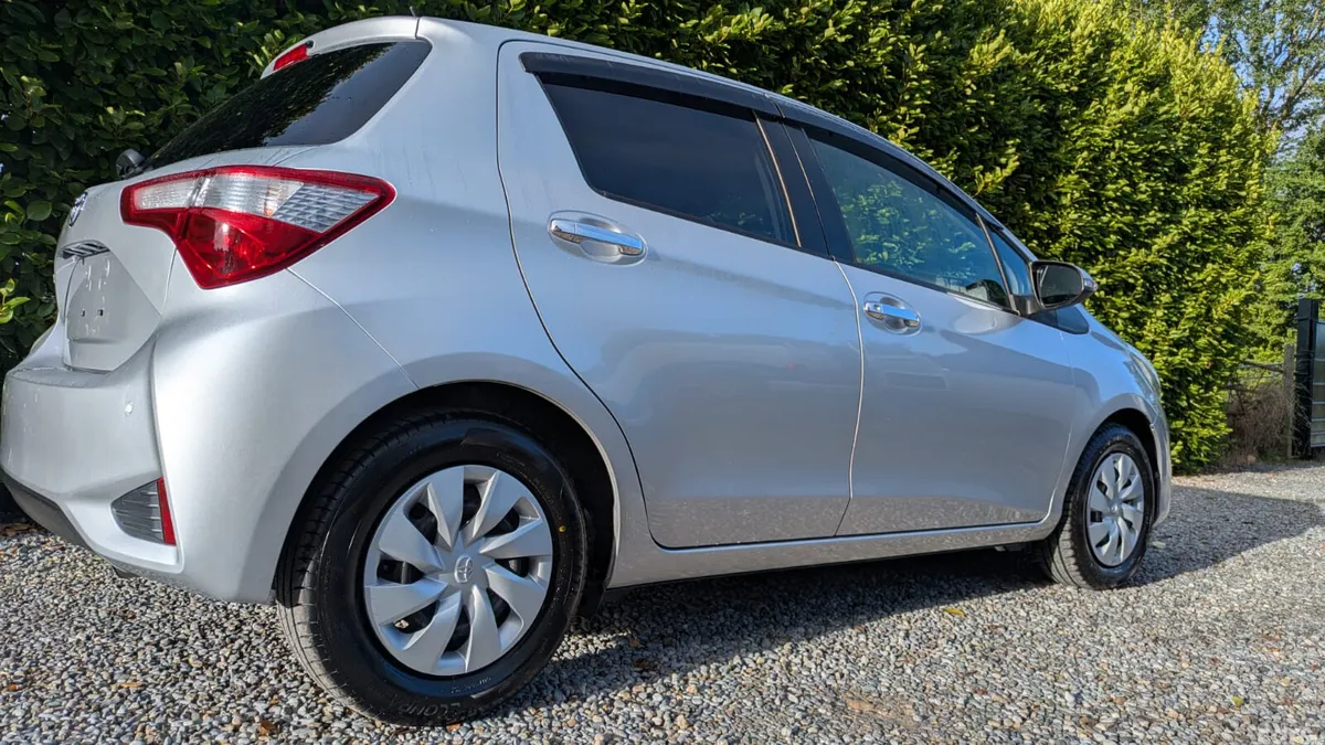 Toyota Yaris Hatchback, Petrol, 2020, Silver
