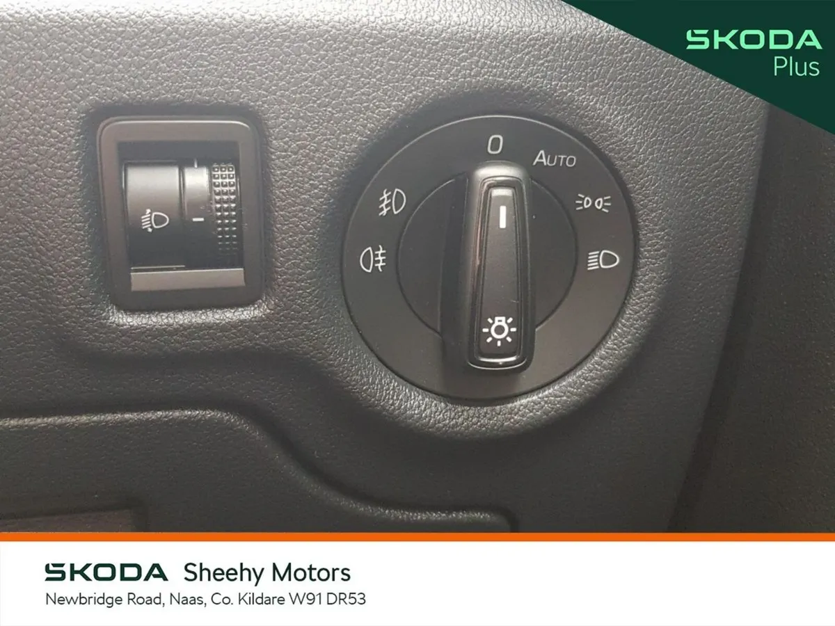 Skoda Fabia Hatchback, Petrol, 2023, Orange