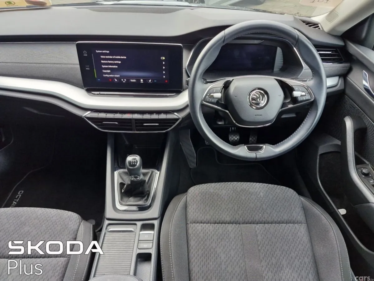 Skoda Octavia Saloon, Petrol, 2023, Black