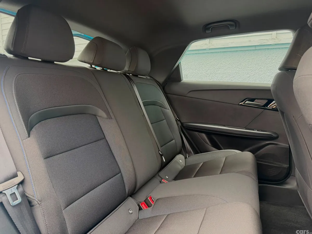 MG MG4 Hatchback, Electric, 2024, Blue