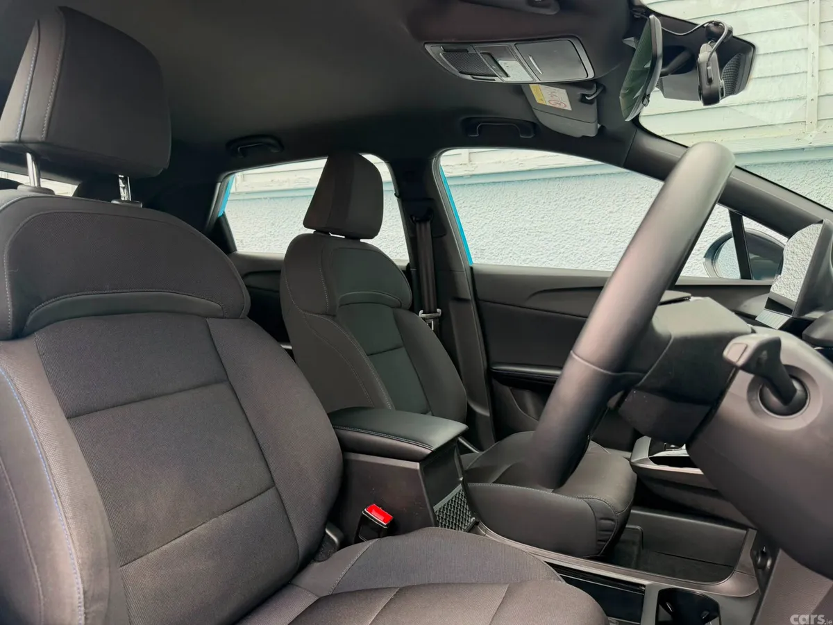 MG MG4 Hatchback, Electric, 2024, Blue