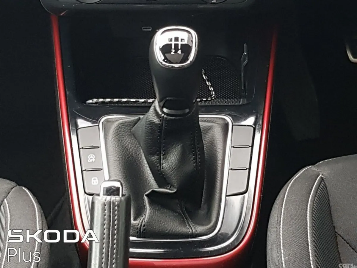 Skoda Fabia Hatchback, Petrol, 2023, Red