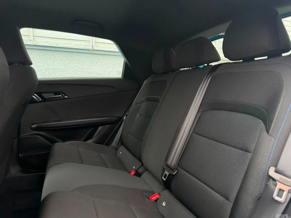 MG MG4 Hatchback, Electric, 2024, Blue