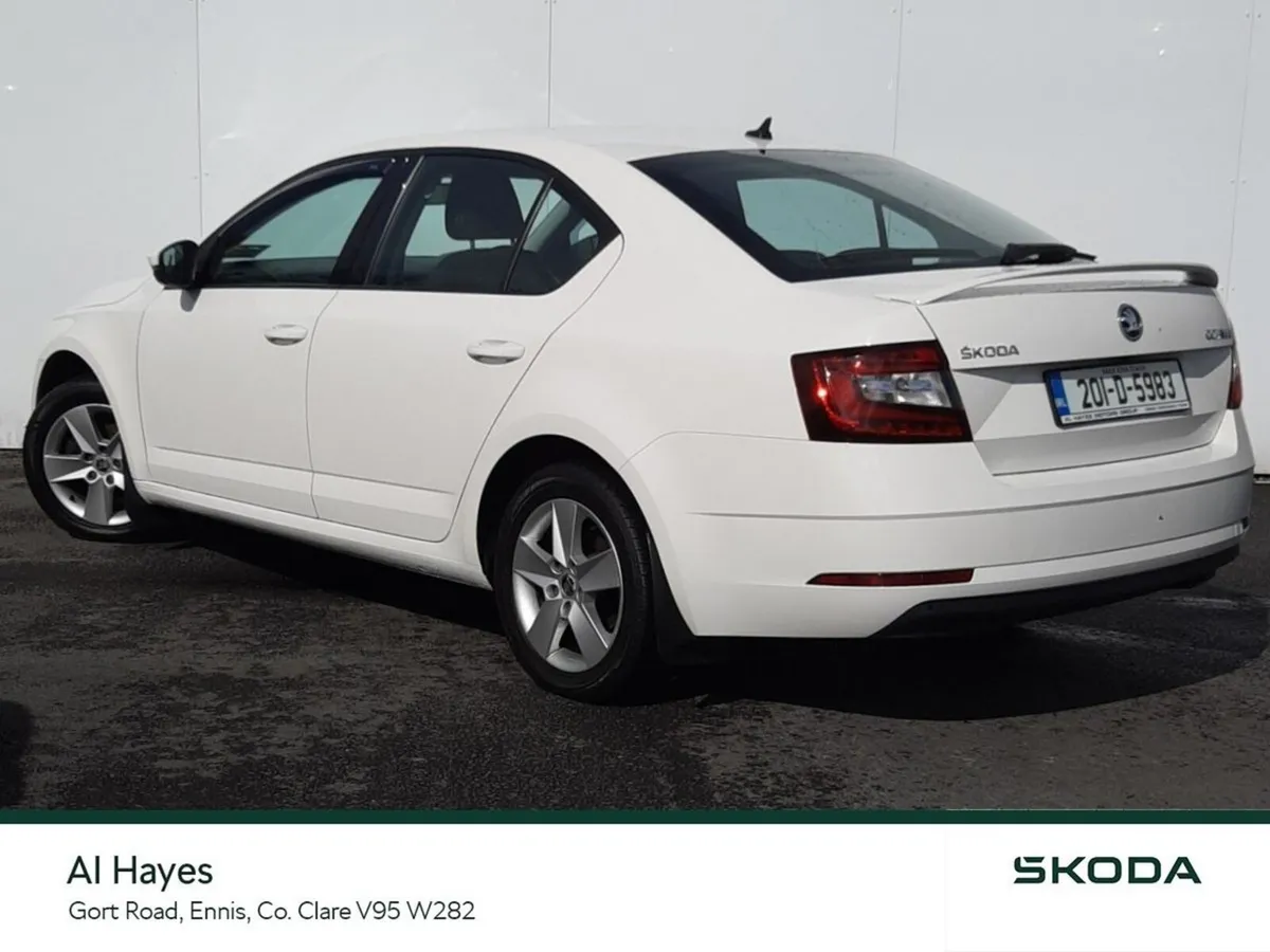 Skoda Octavia Saloon, Diesel, 2020, White