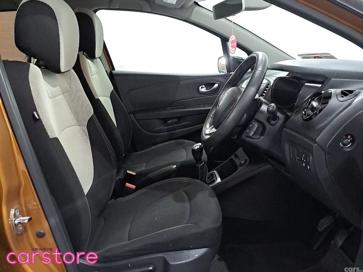 Renault Captur Hatchback, Diesel, 2019, Orange