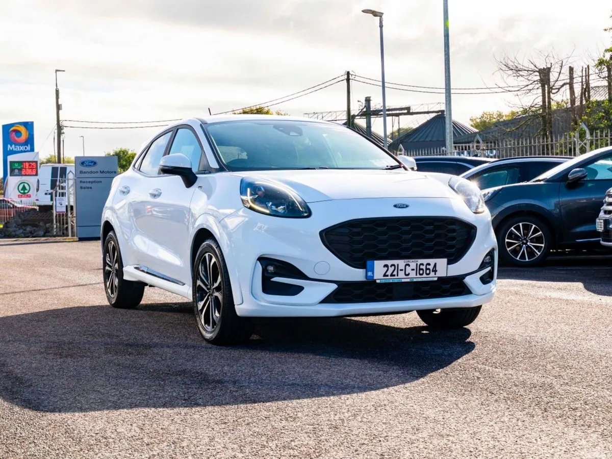 Ford Puma MPV, Petrol Hybrid, 2022, White