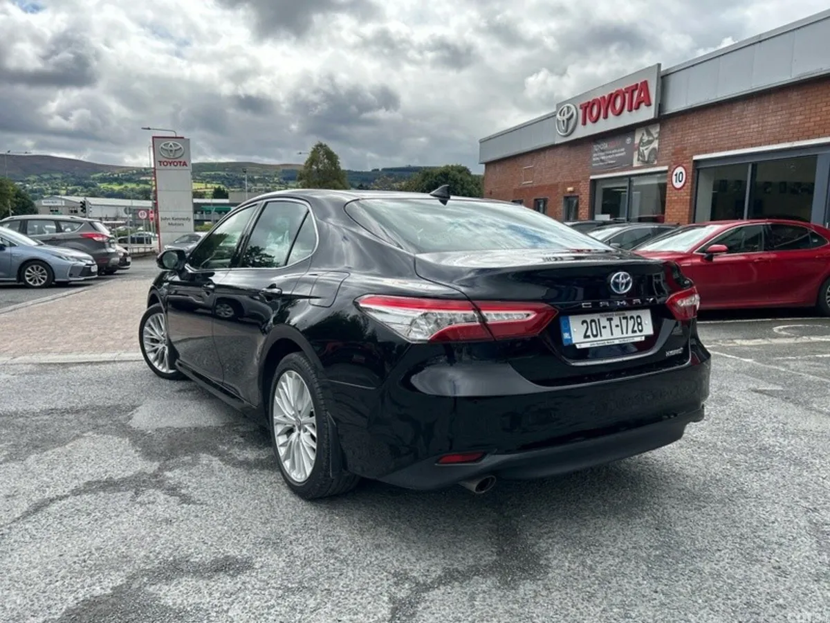 Toyota Camry Saloon, Petrol Hybrid, 2020, Black
