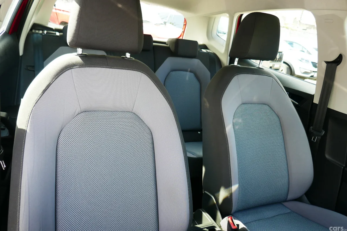 SEAT Arona SUV, Diesel, 2018, Red