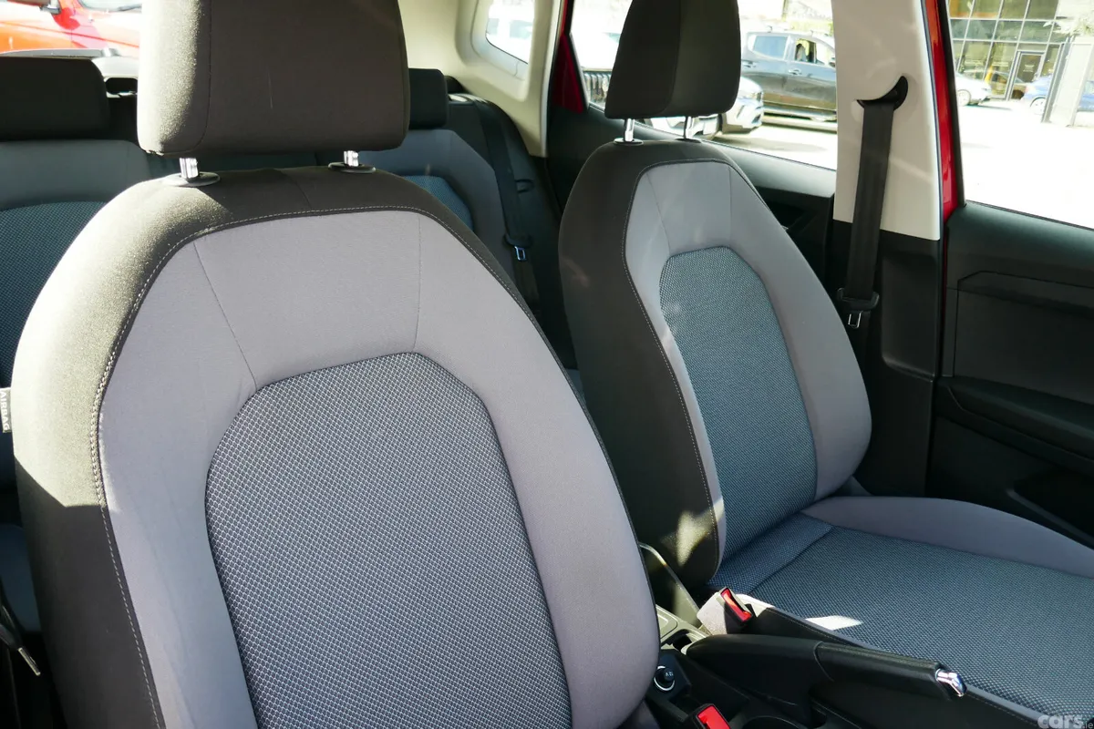 SEAT Arona SUV, Diesel, 2018, Red