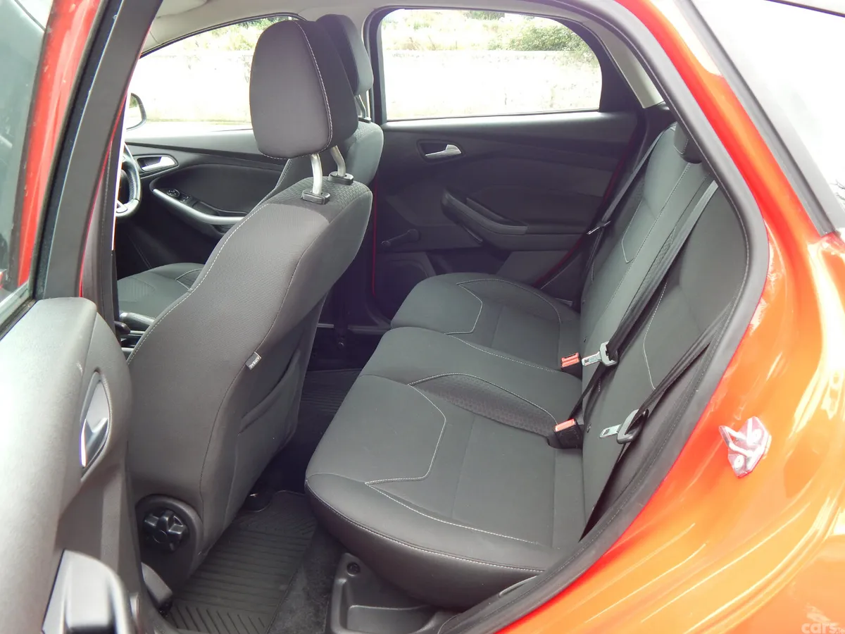 Ford Focus Hatchback, Diesel, 2017, Red