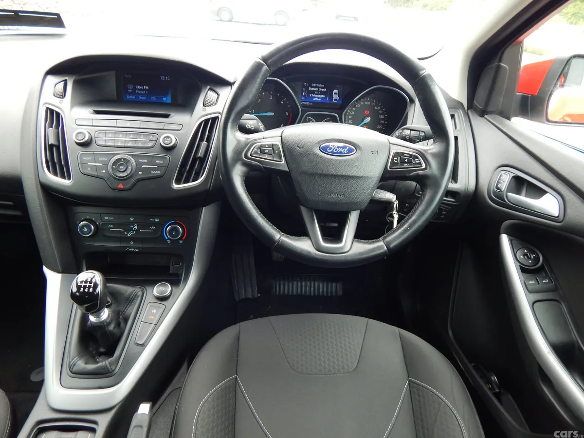 Ford Focus Hatchback, Diesel, 2017, Red