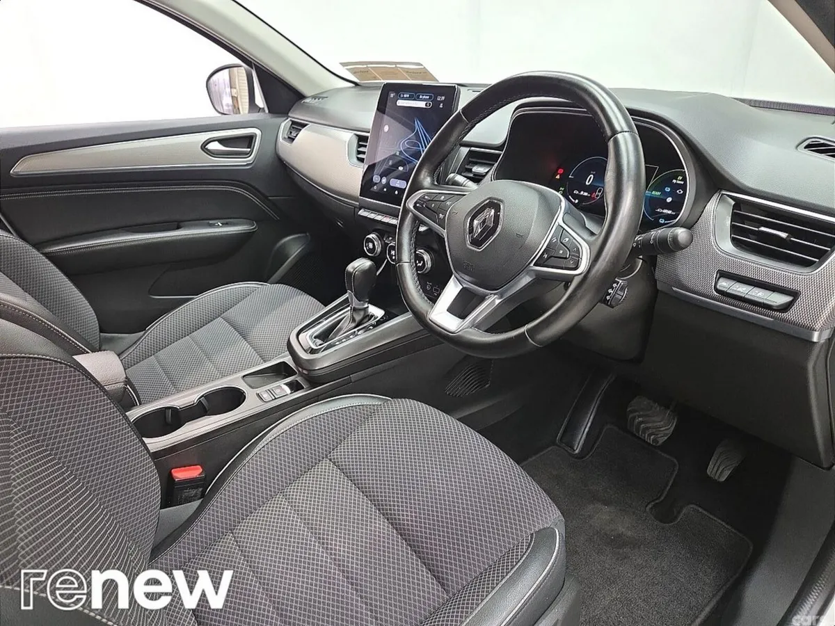Renault Arkana Hatchback, Petrol, 2022, White