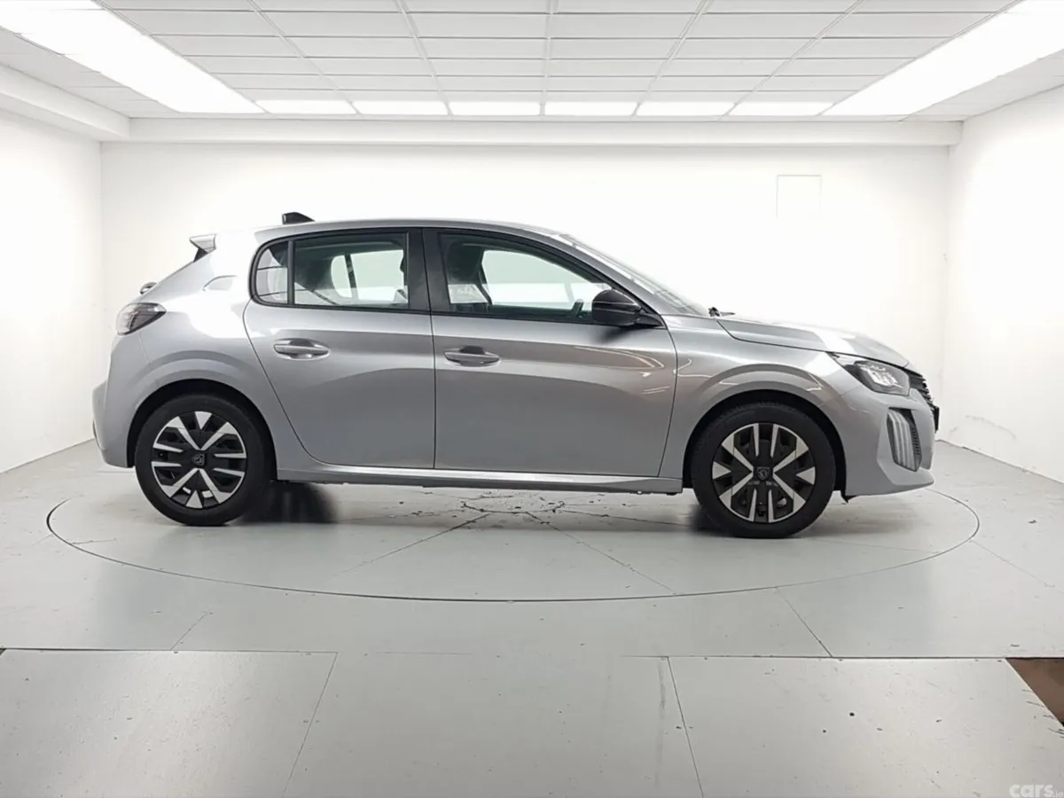 Peugeot 208 Hatchback, Petrol, 2026, Grey