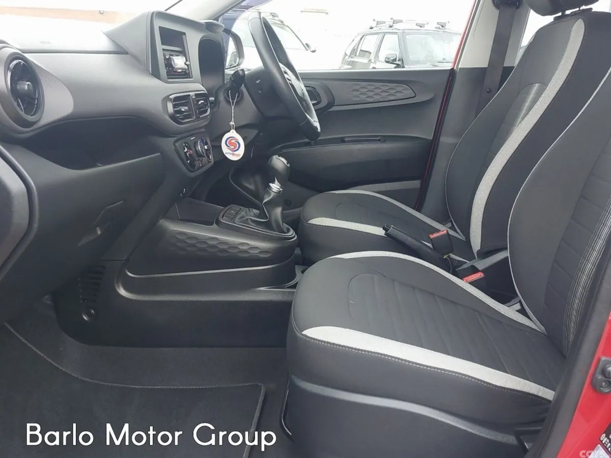 Hyundai i10 Hatchback, Petrol, 2024, Red