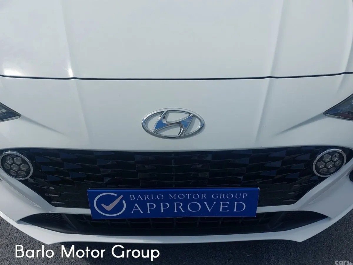 Hyundai i10 Hatchback, Petrol, 2022, White