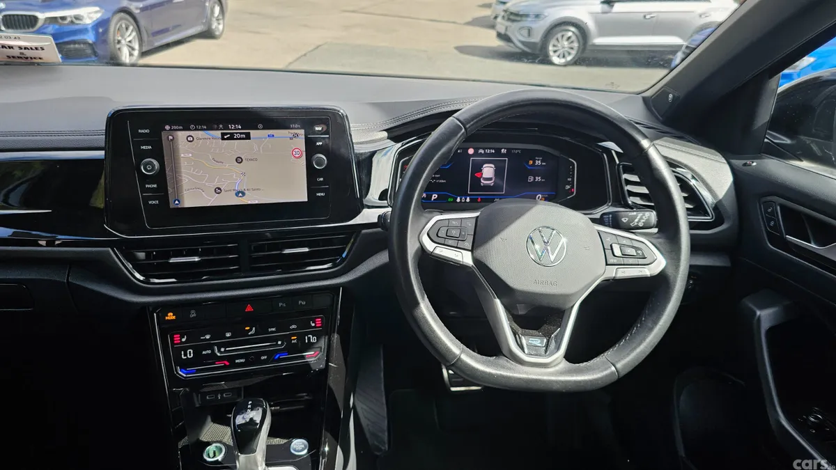 Volkswagen T-Roc SUV, Petrol, 2024, Blue