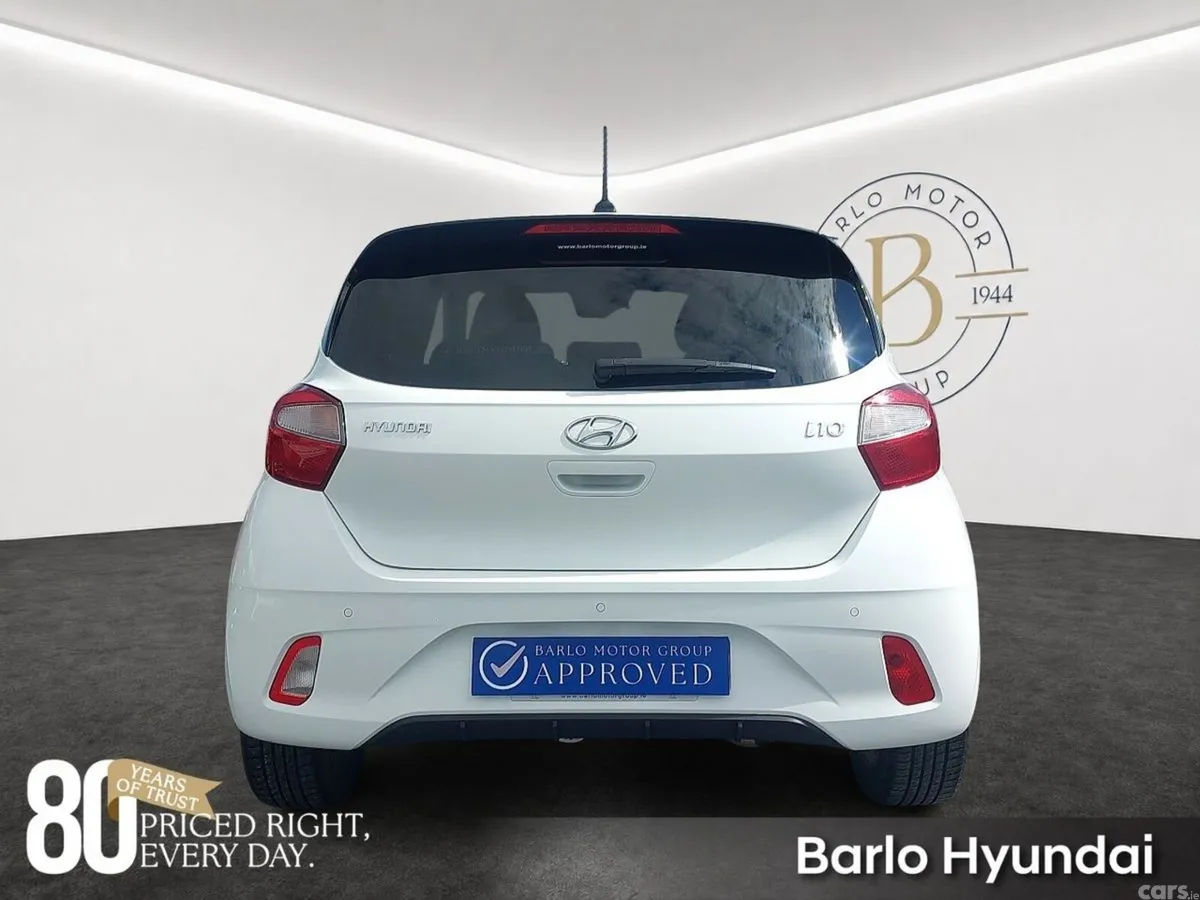 Hyundai i10 Hatchback, Petrol, 2022, White