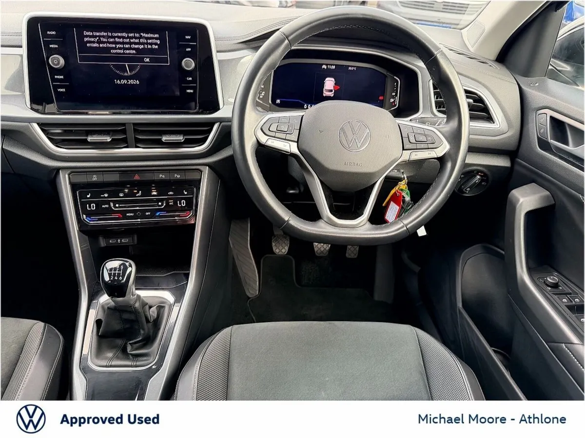 Volkswagen T-Roc SUV, Petrol, 2023, Blue