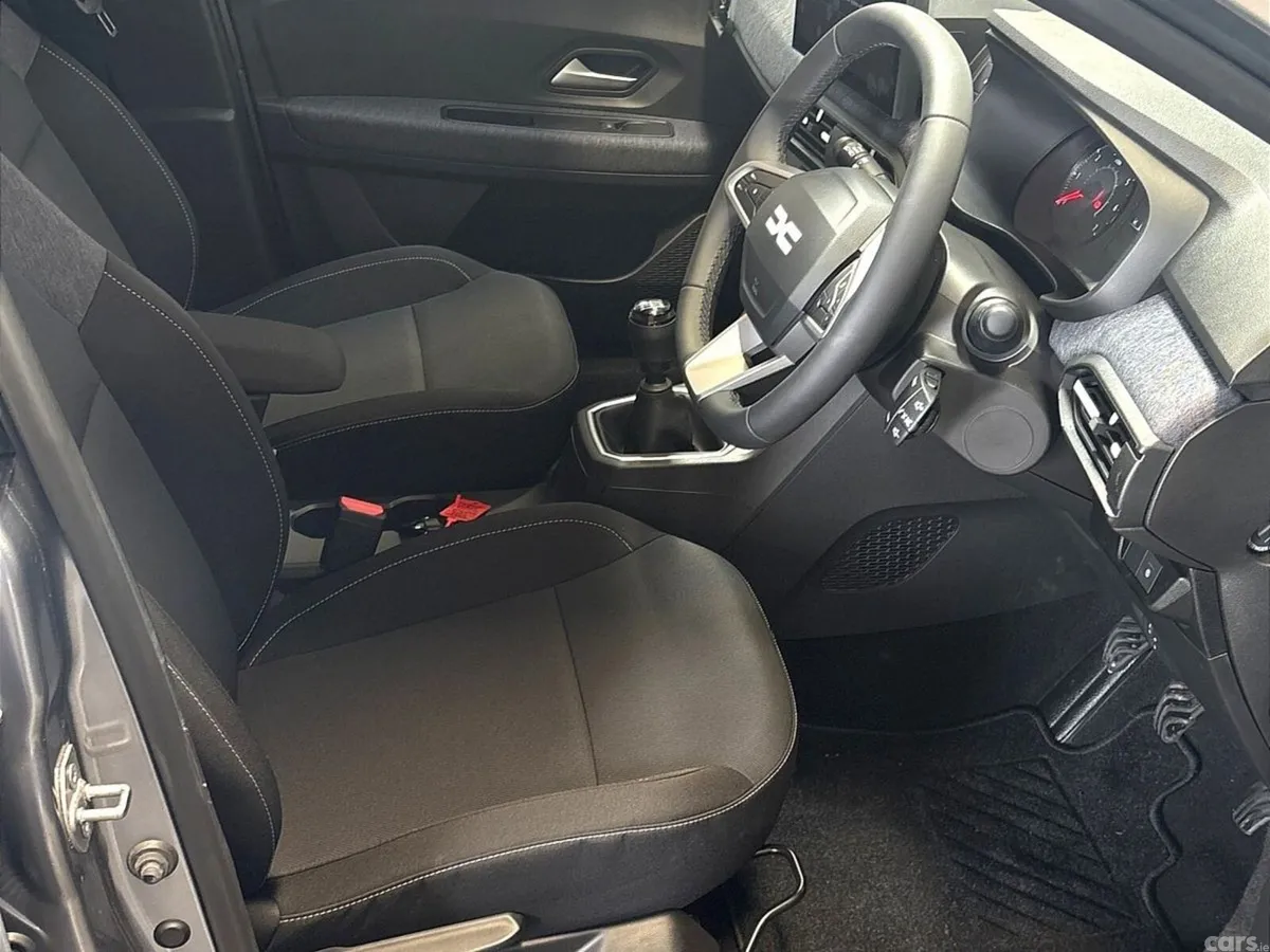 Dacia Jogger MPV, Petrol, 2026, Grey